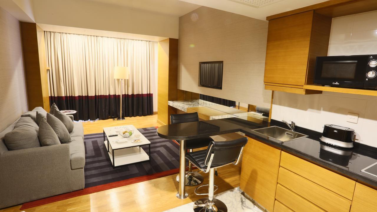 Avari Towers Karachi Ngoại thất bức ảnh A typical studio apartment