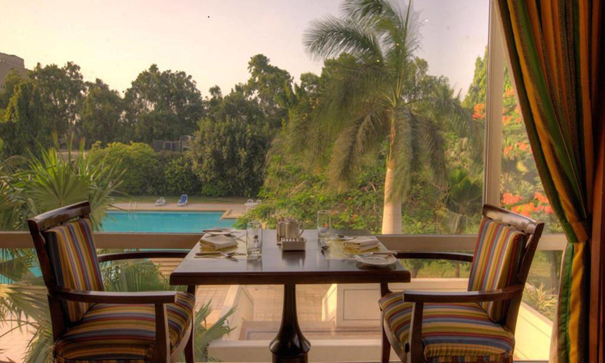 Avari Towers Karachi Ngoại thất bức ảnh The Imperial Hotel